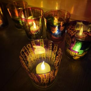 Zdjęcie przedstawia lampiony