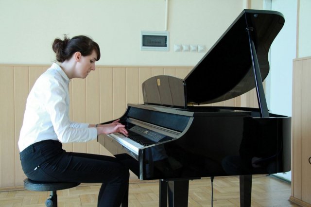 Poznański Konkurs Instrumentalistów - Solistów, 9 kwietnia 2015r., organizator: MDK2 (Iwona Różalska)